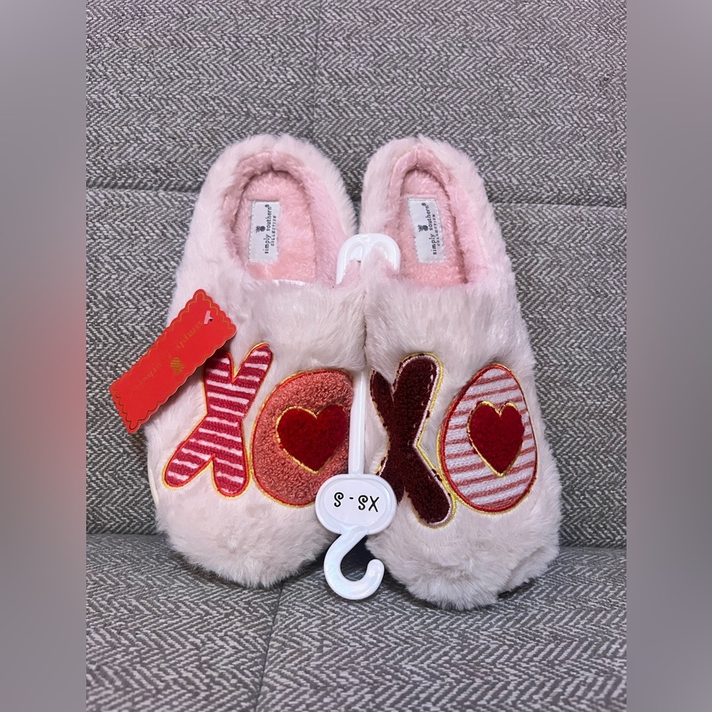 SIMPLY SOUTHERN PREPPY XOXO VALENTINES SUPER‎ SOFT SLIPPERS
